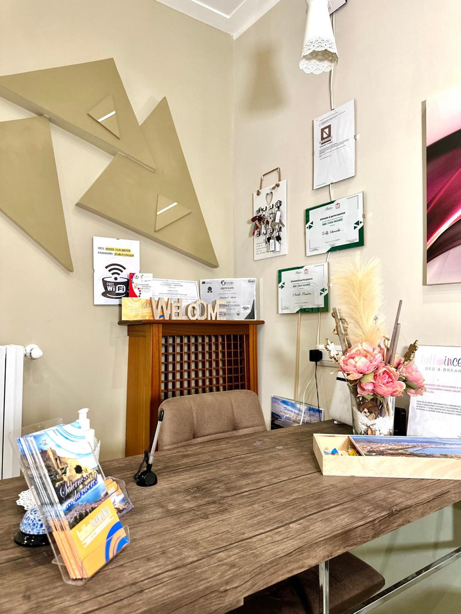 Bed and Breakfast Tuttoincentro Salerno Exterior foto